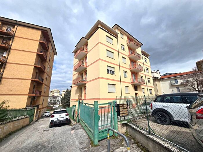 Appartamento quadrilocale in affitto in via Luigi Falconi snc, Torretta Torrione, L'Aquila