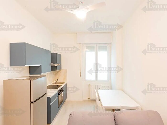 Appartamento bilocale in affitto in Via Ronchi, Milano