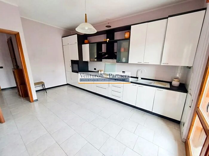 Appartamento trilocale in vendita in Via Santuario, Castel Mella