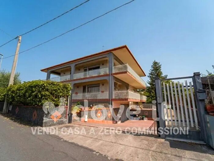 Appartamento quadrilocale in vendita in Via Pompeo Vecchio, Mascalucia