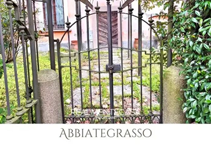 Casa con 6 locali in vendita in Via Guglielmo Tenca, Abbiategrasso