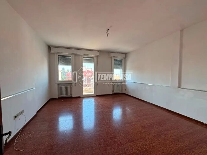 Appartamento trilocale in vendita in Via San Bellino, Rovigo