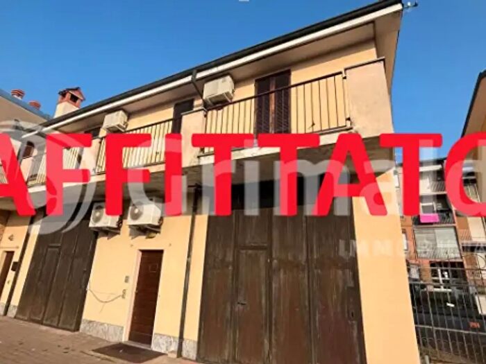 Appartamento trilocale in affitto in Via Marconi, Albairate