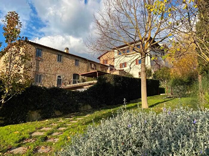 Casa con 6 locali in vendita in Via della Grillaia, Firenze
