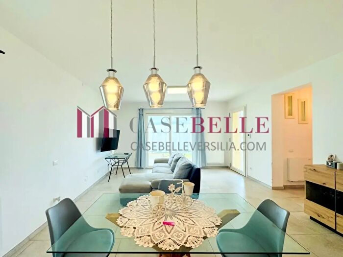 Casa con 7 locali in vendita in Camaiore