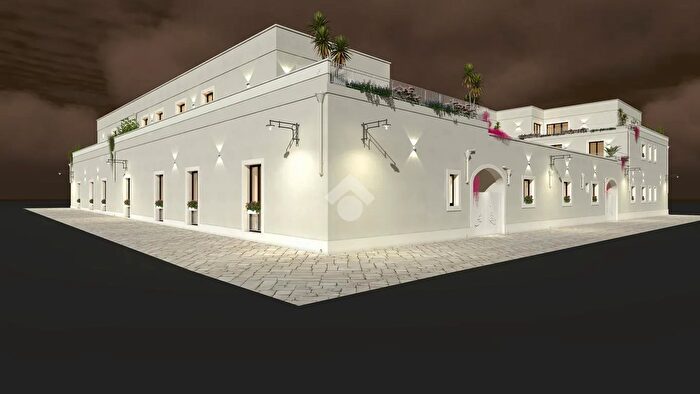 Appartamento quadrilocale in vendita in Via Lata, Brindisi