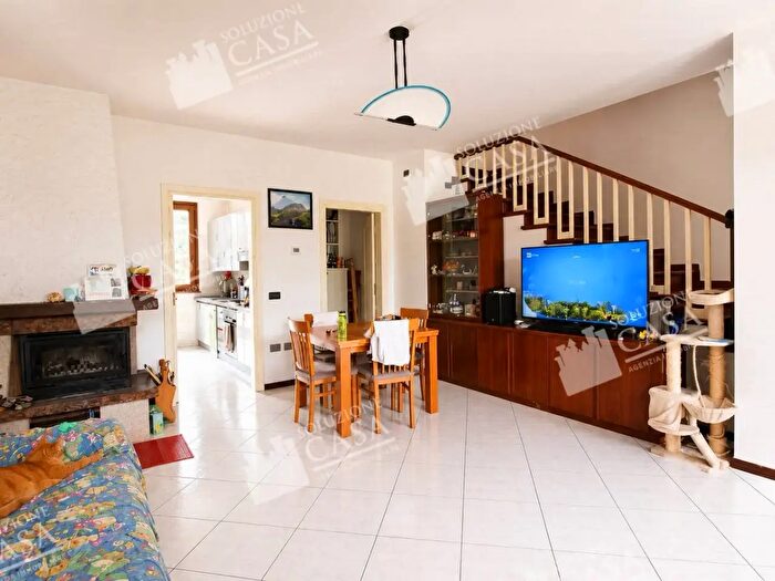 Casa con 5 locali in vendita in Via della Torretta, Calderara Di Reno