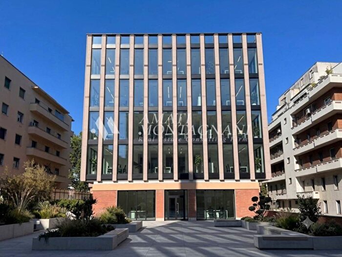 Casa con 6 locali in affitto in Via Fornovo, Prati, Roma
