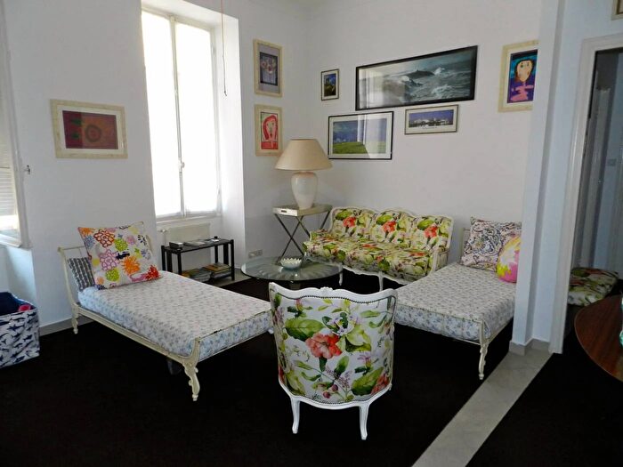 Appartamento trilocale in affitto in Via Giacomo Matteotti Ospedaletti, Ospedaletti