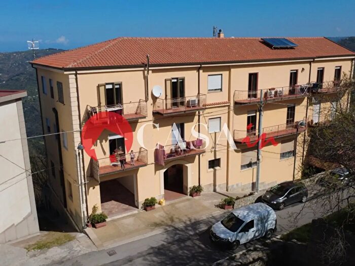 Appartamento quadrilocale in vendita in Via Caduti sul Lavoro, San Salvatore Di Fitalia