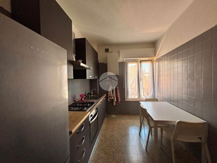 Appartamento trilocale in affitto in Via Dietro Filippini, Centro Storico, Verona