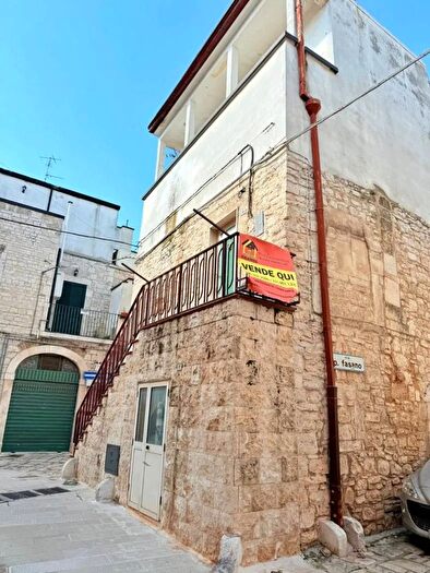 Casa con 5 locali in vendita in Indirizzo Via Cesare Battisti, Cassano Delle Murge