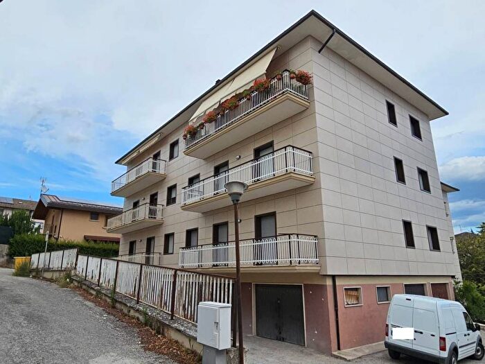Appartamento con 5 locali in affitto in Via San Sisto snc, Santa Barbara San Sisto, L'Aquila