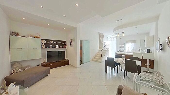 Appartamento con 5 locali in vendita in Fasano