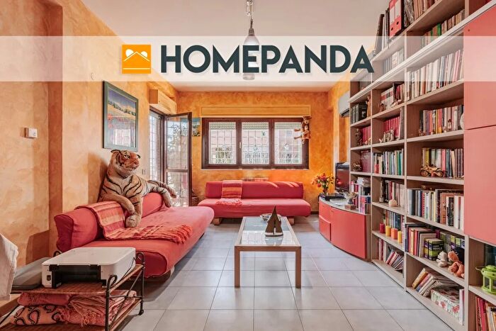 Appartamento con 5 locali in vendita in Via Giuseppe Viner, Roma