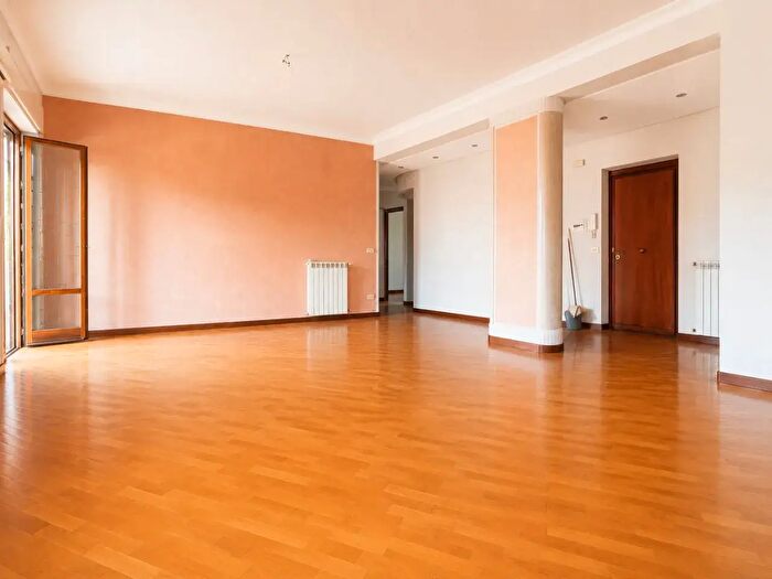 Appartamento quadrilocale in vendita in Via Pietro Ermelindo Lungaro, Palermo