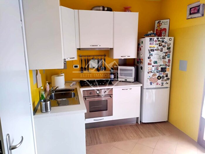 Appartamento con 5 locali in vendita in Carrara