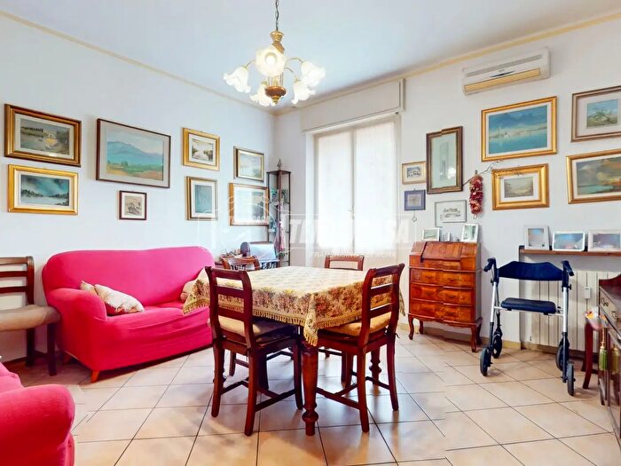 Appartamento trilocale in vendita in Viale Alessandro Manzoni, Mantova