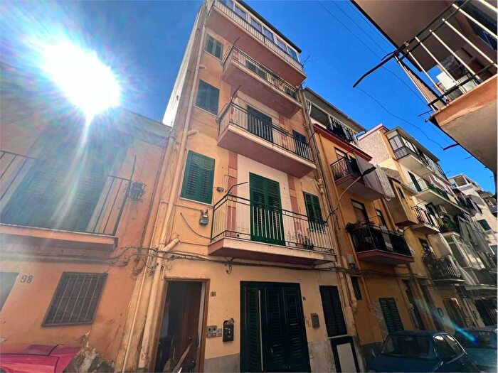 Appartamento bilocale in affitto in Via Baronio Manfredi, Centro, Monreale