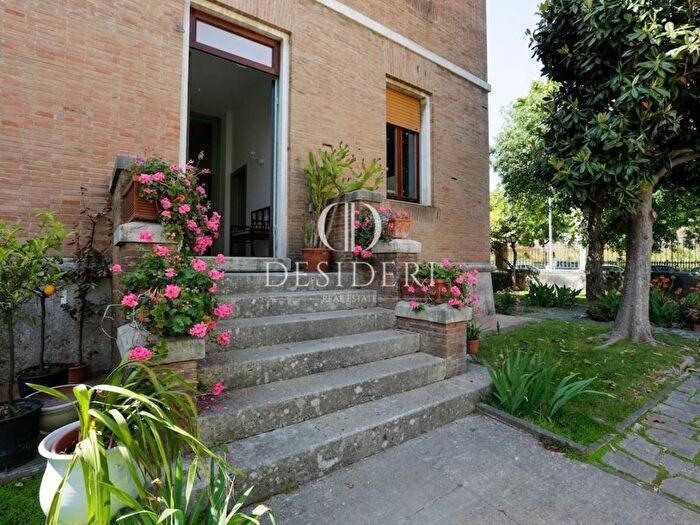 Appartamento con 6 locali in affitto in Via Sonnino, Via dei Mille, Grosseto