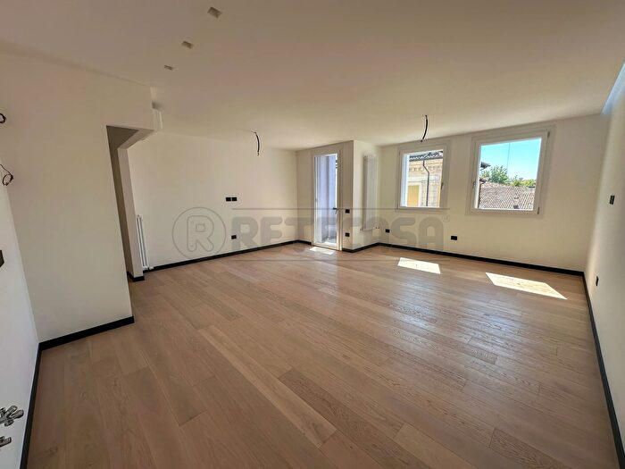 Appartamento con 5 locali in vendita in Contrada Sarvognan, Palmanova