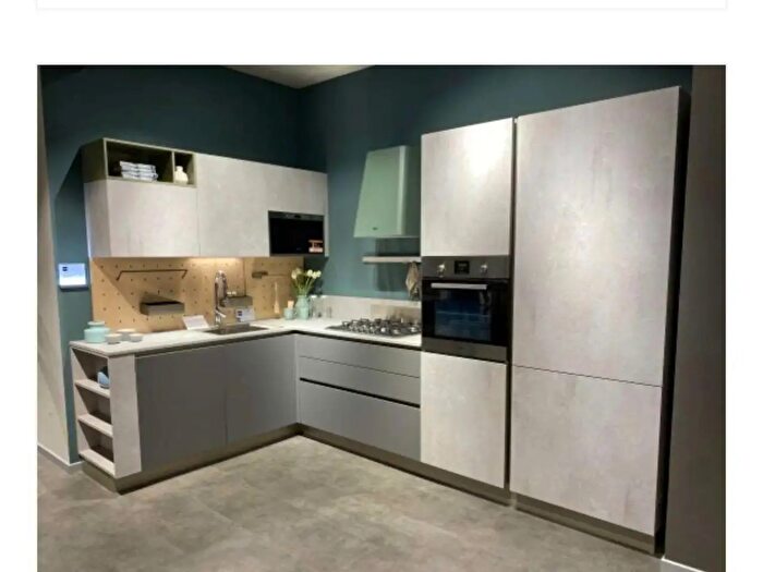 Appartamento quadrilocale in vendita in Via Taverna, Piacenza