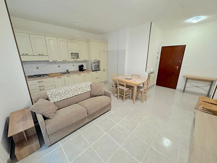 Appartamento con 5 locali in affitto in Chiavari