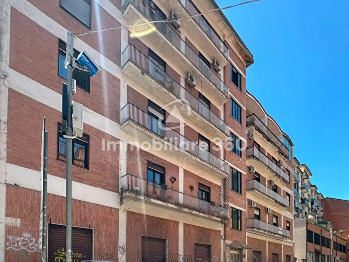 Appartamento con 5 locali in vendita in Via del Tembien, Cosenza