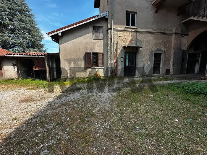 Appartamento bilocale in vendita in Besozzo