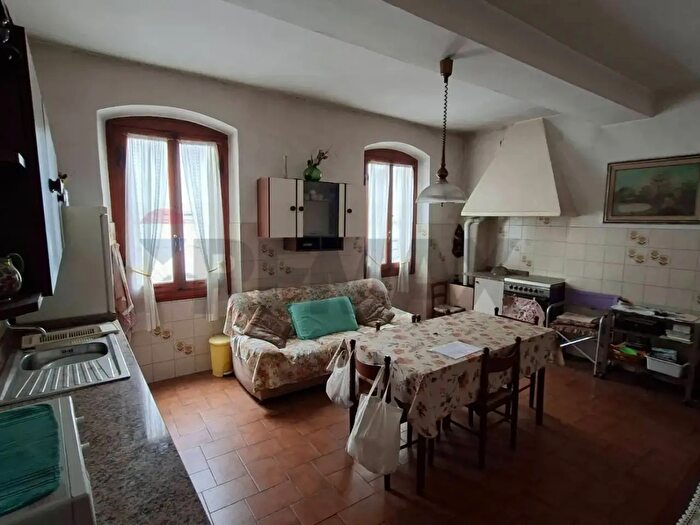 Appartamento con 6 locali in vendita in Vicolo Menichino, Figline e Incisa Valdarno