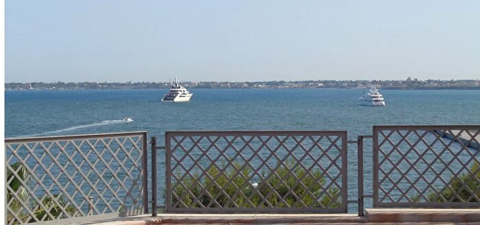 Casa con 6 locali in vendita in Via Malta Siracusa, Siracusa