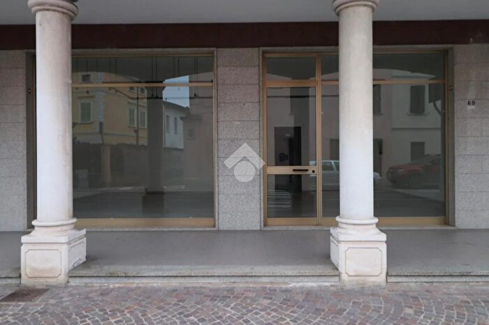 Appartamento bilocale in affitto in Via Unione Europea, Marmirolo