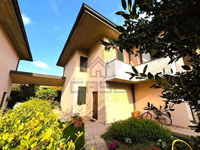 Casa quadrilocale in vendita in Via Luigi Pirandello, Codogno