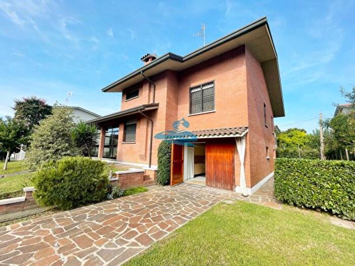 Casa con 5 locali in vendita in Via Domenico Babini, Ravenna