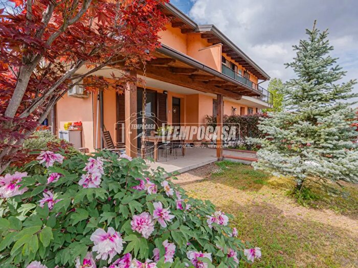 Casa quadrilocale in vendita in Via Colli, Parona