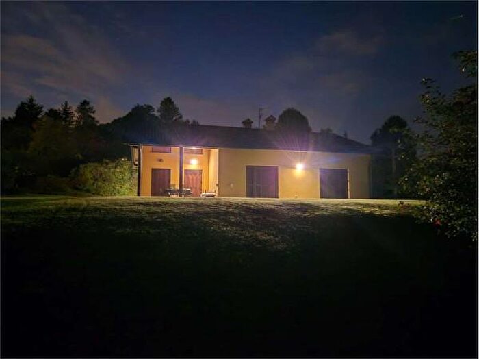 Casa con 6 locali in vendita in Montorfano