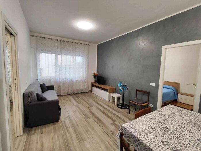 Appartamento trilocale in vendita in Via Amatore Sciesa, Rapallo