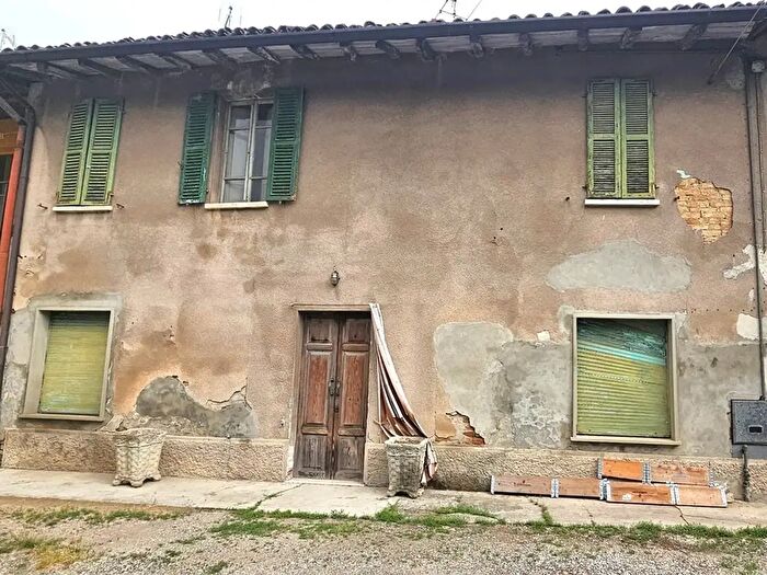 Casa quadrilocale in vendita in Via Giuseppina, Cingia De Botti