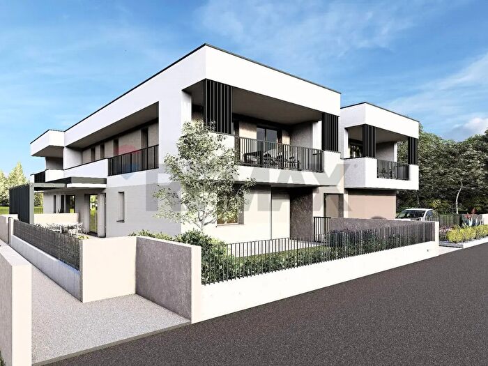 Appartamento trilocale in vendita in Via Mons Alessandro Mori, Castel Goffredo