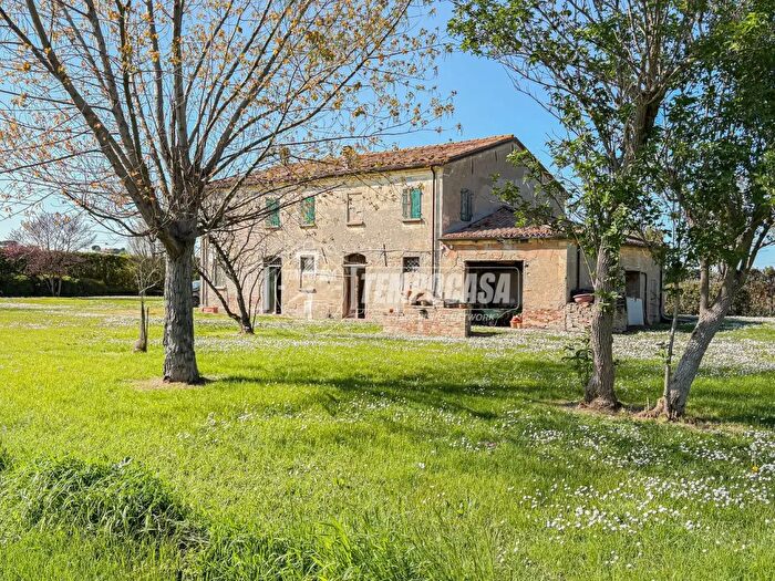 Casa quadrilocale in vendita in Via Gualdello, Savignano Sul Rubicone