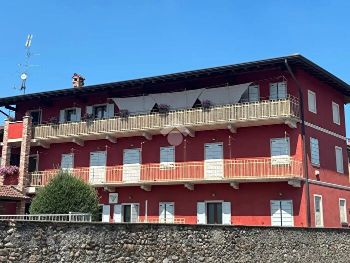 Appartamento trilocale in vendita in Via Zanotti, Borgo Ticino