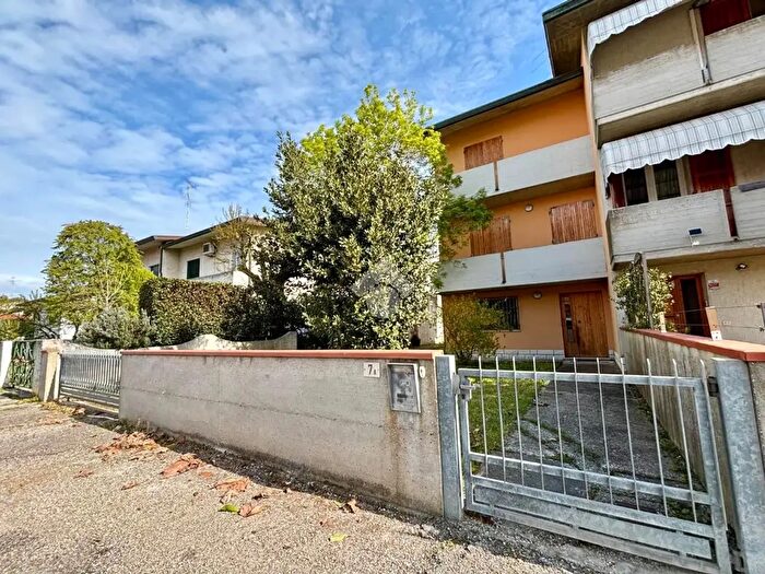 Casa quadrilocale in vendita in Via Eugenio Curiel, Alfonsine