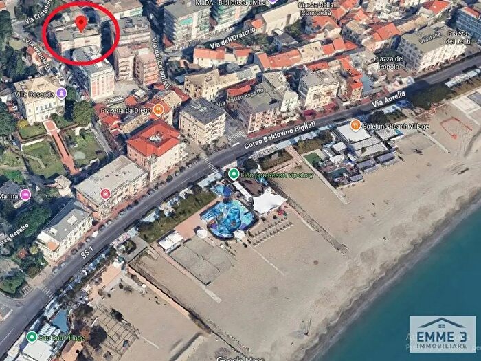 Appartamento trilocale in vendita in Via dei Ceramisti, Albissola Marina