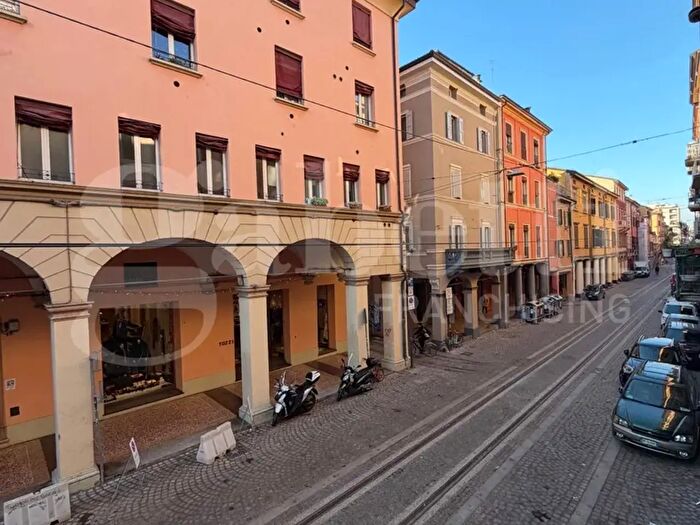 Appartamento monolocale in vendita in Via San Felice, Bologna