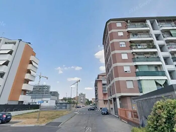 Appartamento bilocale in affitto in Via Madonnina, Bollate