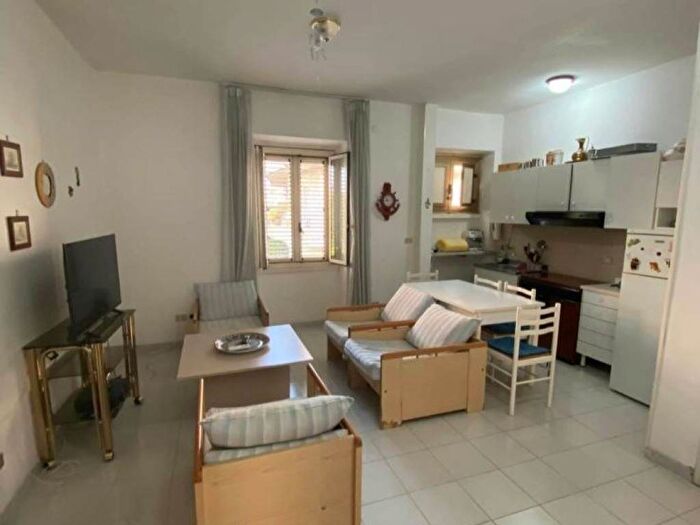 Appartamento trilocale in affitto in Via Sandro Pertini, Marina Di Davoli, Davoli