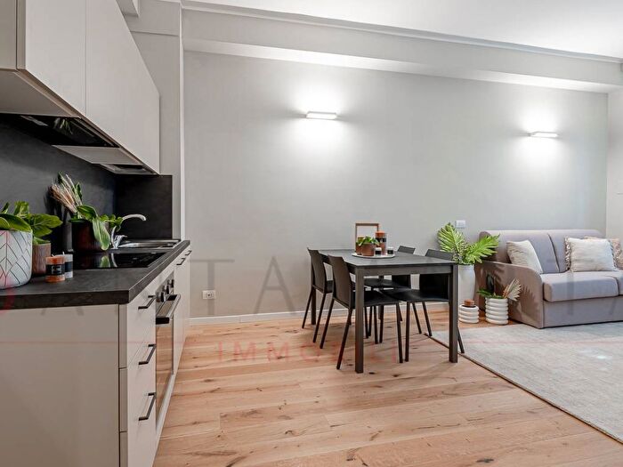 Appartamento trilocale in affitto in Via Francesco Primaticcio, Bande Nere, Milano