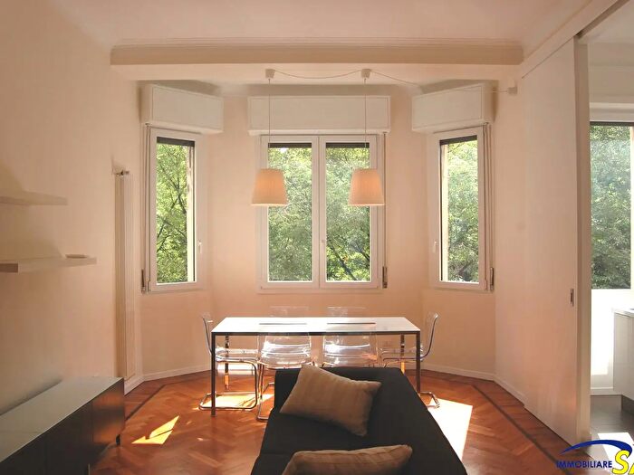 Appartamento trilocale in vendita in Via Aselli, Milano