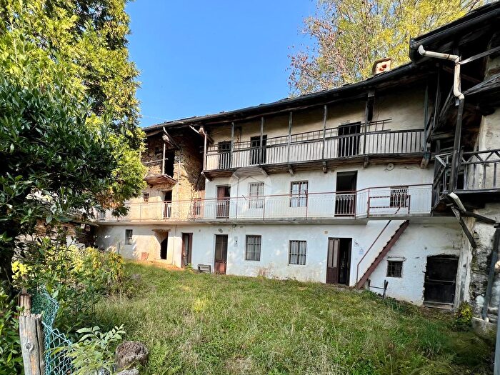 Casa con 8 locali in vendita in Via Vietti, Coassolo Torinese