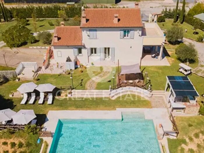 Casa con 6 locali in vendita in CS Montecchio, Cortona